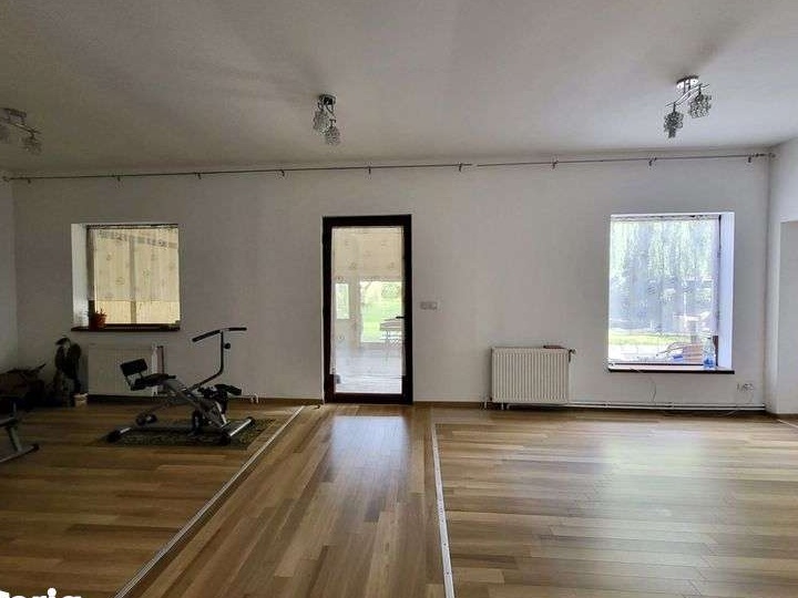 Casa langa padure, cu posibilitati de afacere sau pensiune - Timisoara