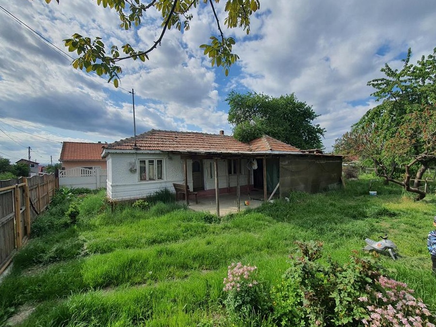 Casa Maracineni cu teren 1050m