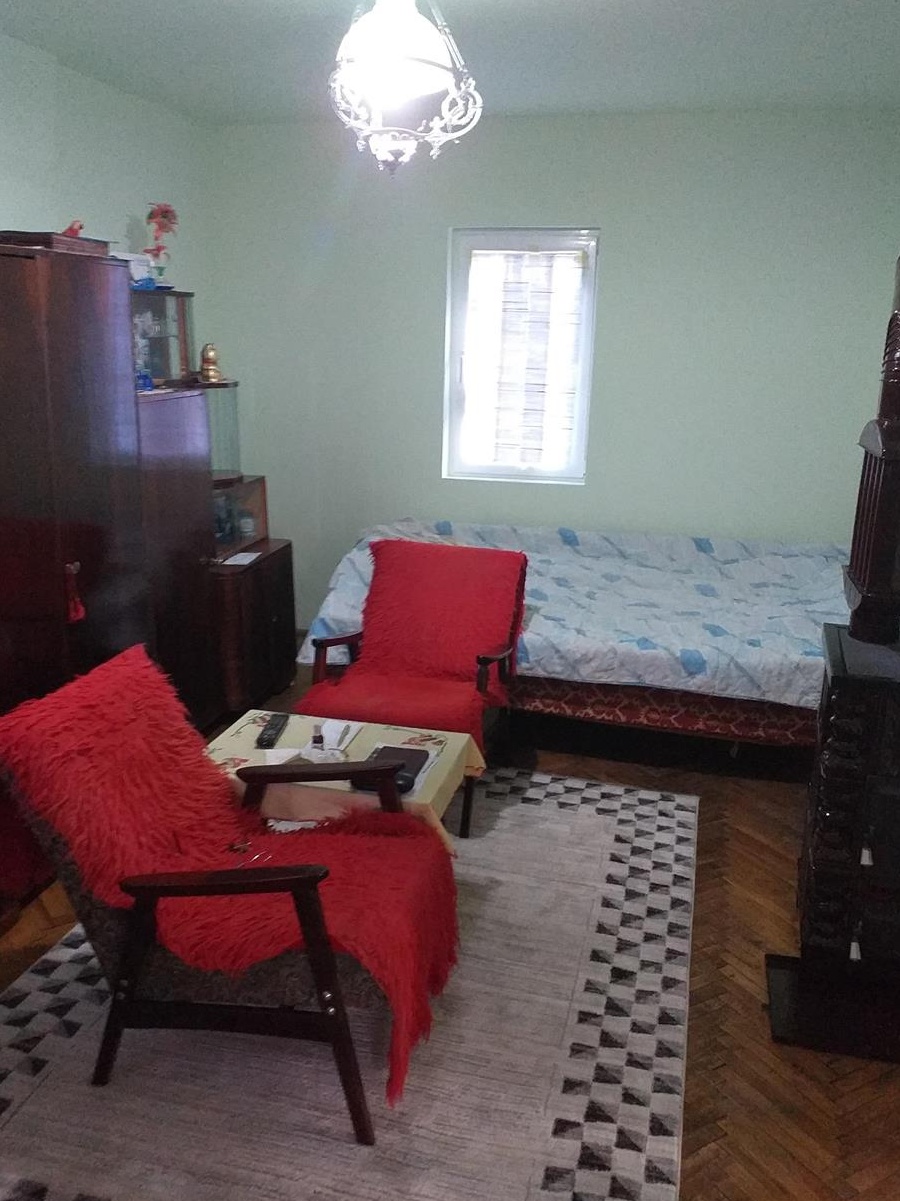 casa mare de vinzare in loc Ghertenis jud Caras severin