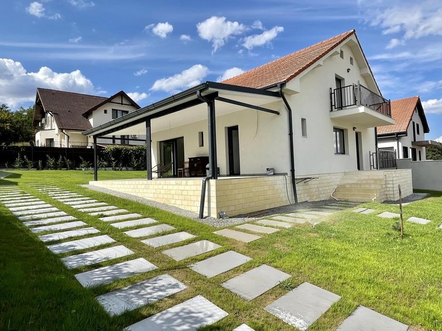 Casa noua cu 4 dormitoare in Baile Felix in vecinatatea complexului President