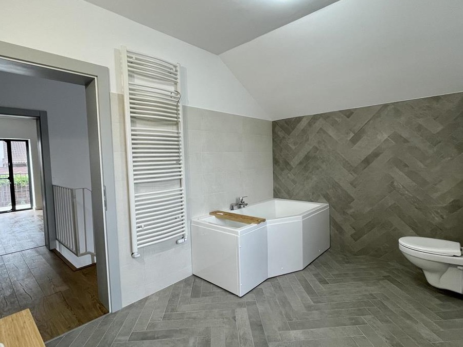 Casa noua cu 4 dormitoare in Baile Felix in vecinatatea complexului President