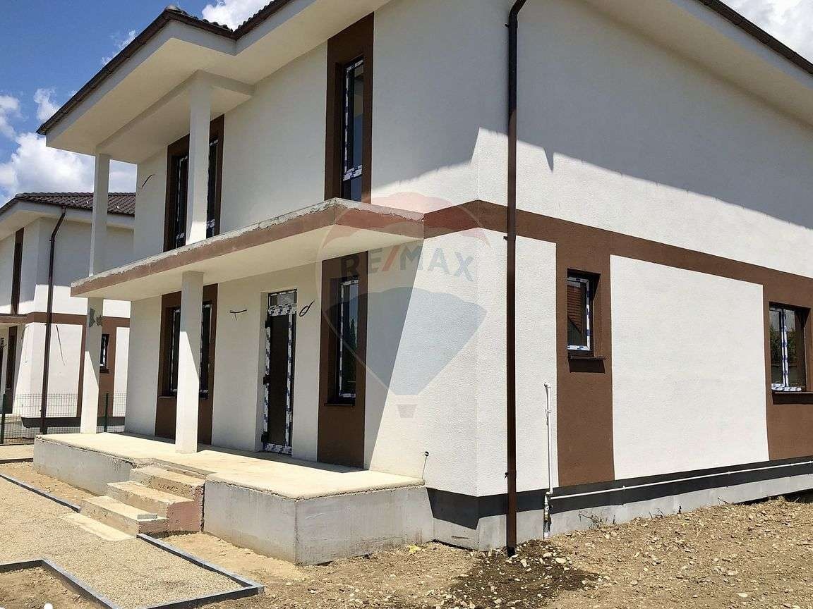 Casă noua cu eficienta energetica A+