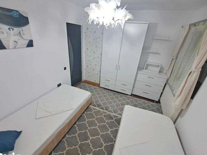 Casa P+1 de inchiriat 5 spatii de dormit 2 bai 1 bucatarie
