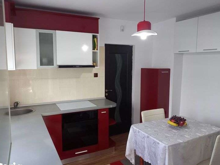 Casa P+1 de inchiriat 5 spatii de dormit 2 bai 1 bucatarie