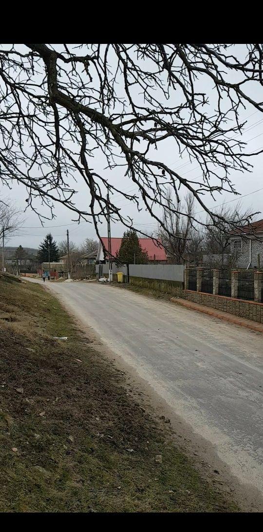 Casă - Părintească și teren