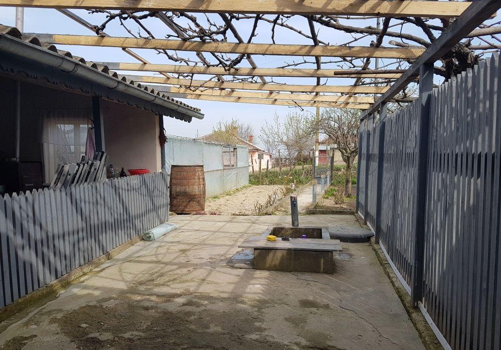 Casă - Părintească și teren