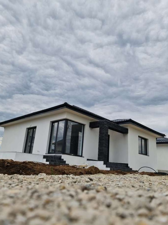 CASA Parter 3 Camere, 2 Bai | Asfalt, 400 m de Bulevard