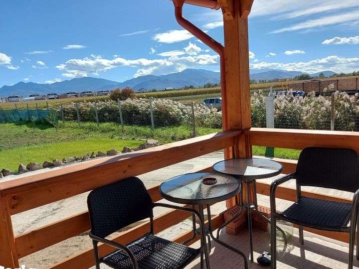 Casă parter cu 4 camere, independentă energetic /4 rooms house offgrid