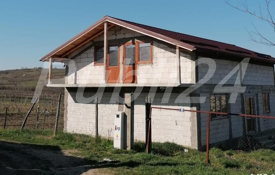 Casa P+M 200mp utili cu teren 1200mp Tulucesti