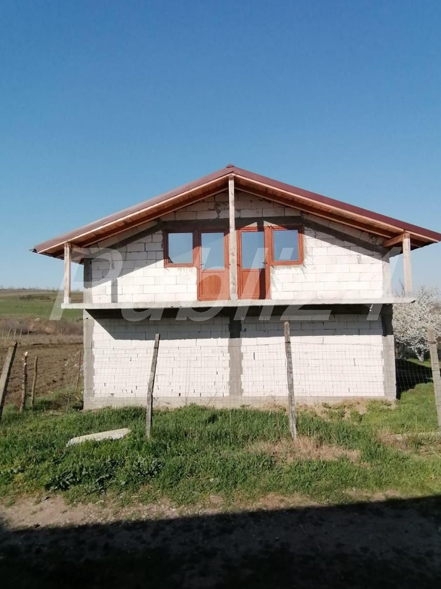 Casa P+M 200mp utili cu teren 1200mp Tulucesti