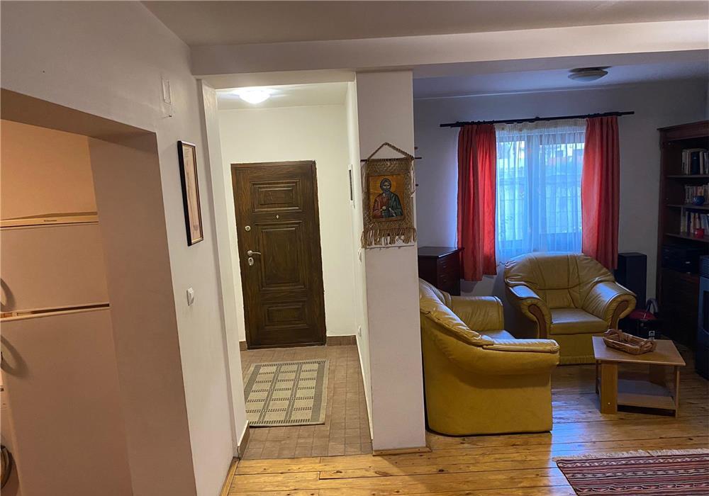 Casa sat Costi aproape de DN26