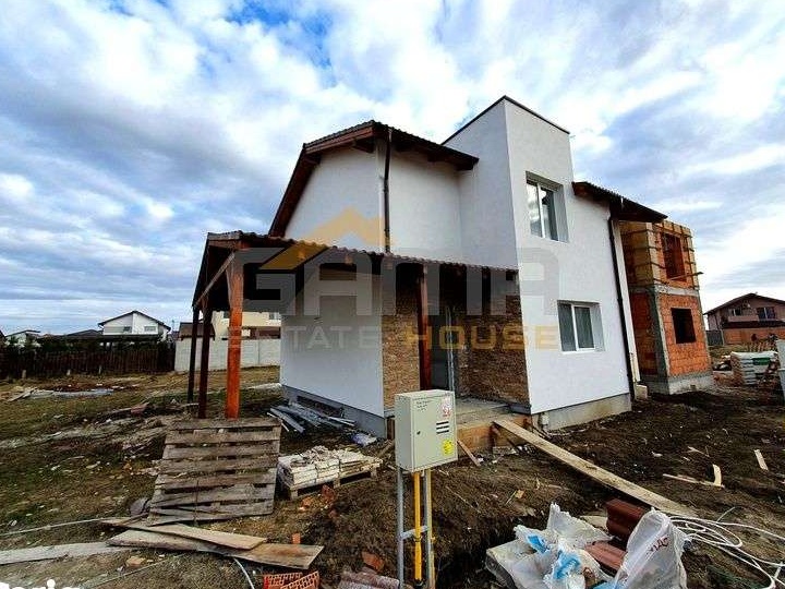 Casa semifinisata, 326 mp teren, zona Vladimirescu