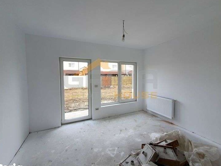 Casa semifinisata, 326 mp teren, zona Vladimirescu