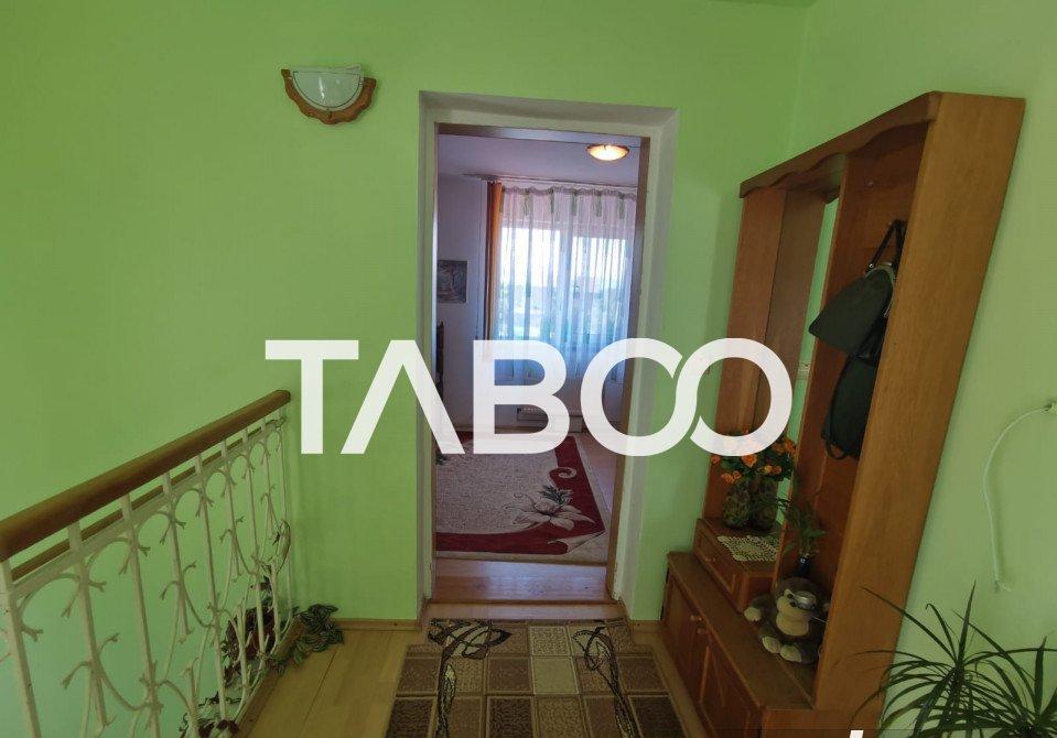 Casa si curte de vanzare 500 mp zona Livezii Fagaras judetul Brasov