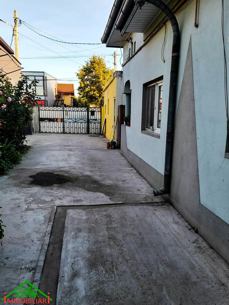 Casa si Spatiu Comercial 588mp Teren Chiajna Militari