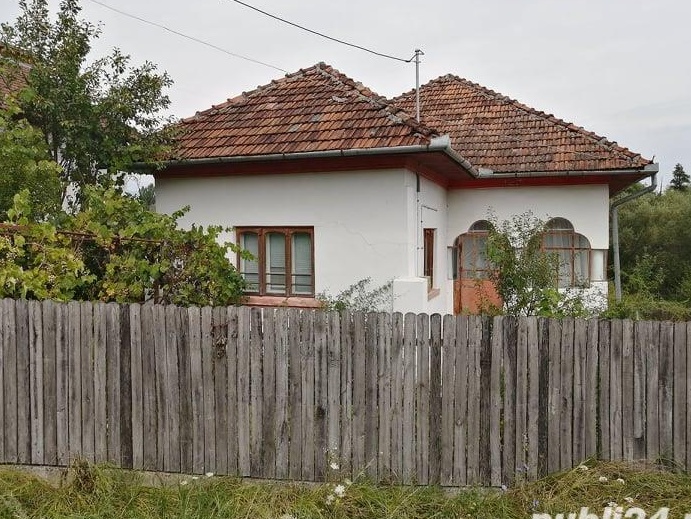 Casă și teren de vânzare, sat Celei, com Tismana, jud Gorj