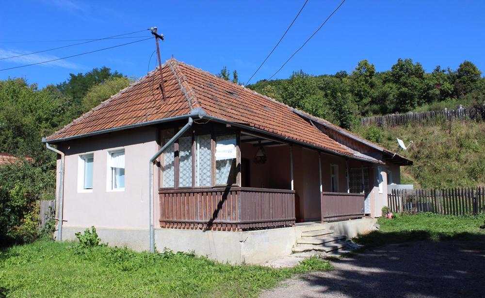 Casă și teren Vâlcele