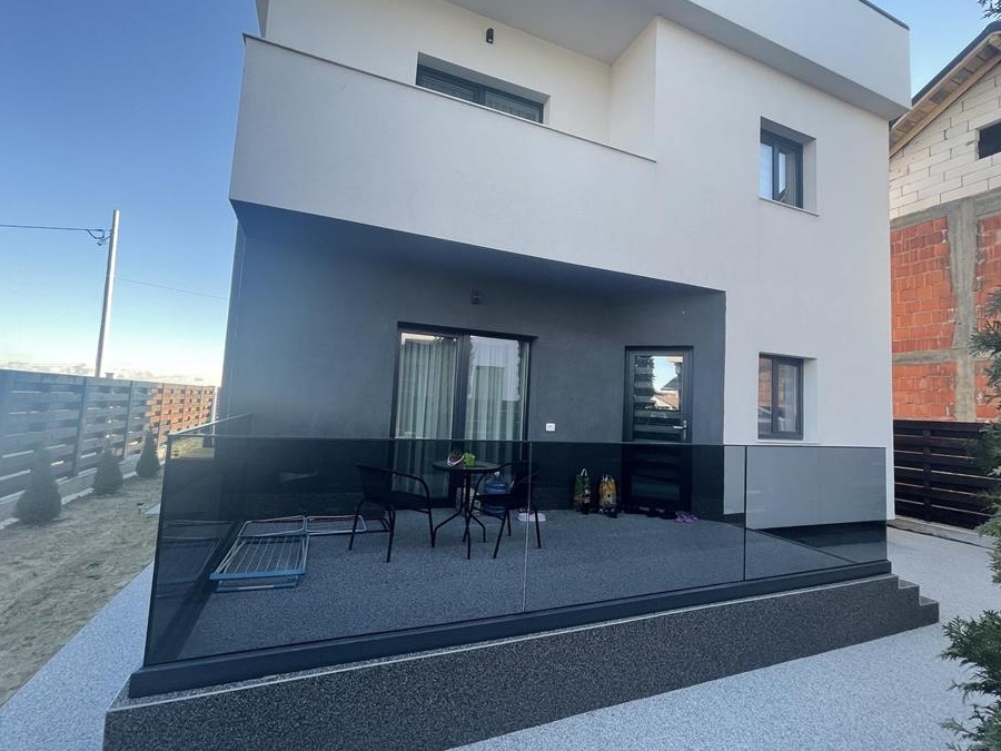 Casa SINGLE Trivale Tancodrom
