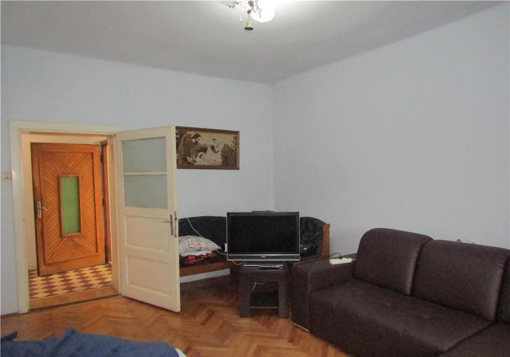 Casa singur in curte, zona B-dul MILEA, Sibiu