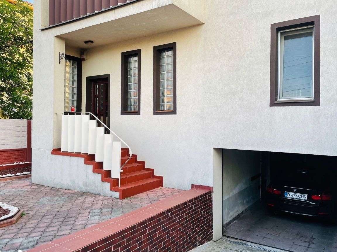Casa S+P+1E+M complet utilata, suprafata 232 mp, zona Colentina