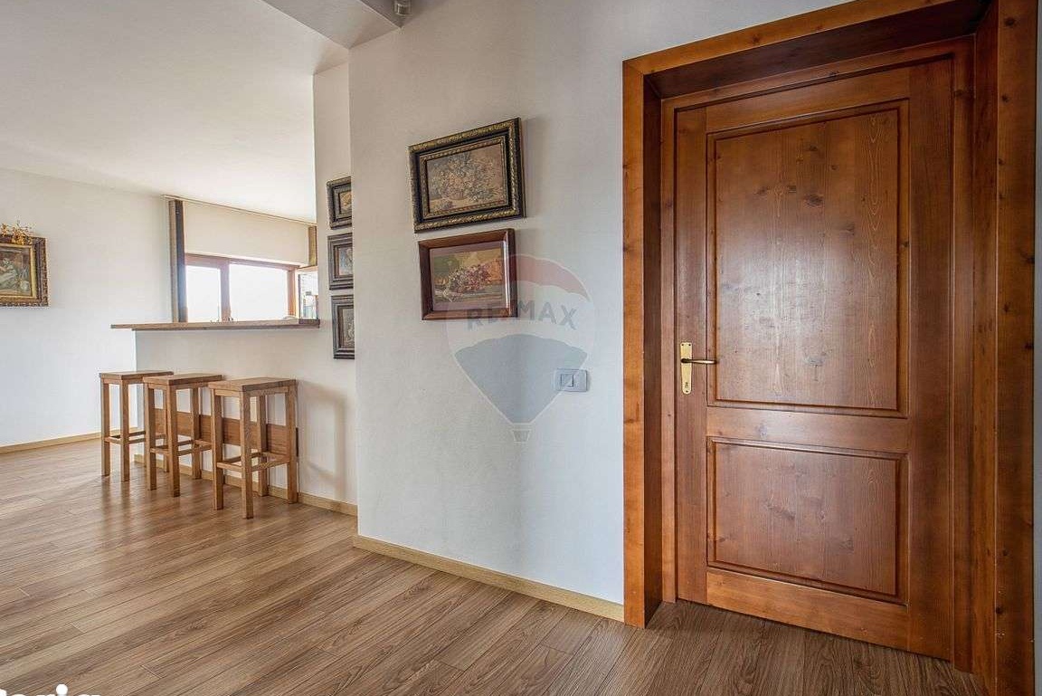 Casa superba individuala de vânzare în Stupini (Comision 0%)
