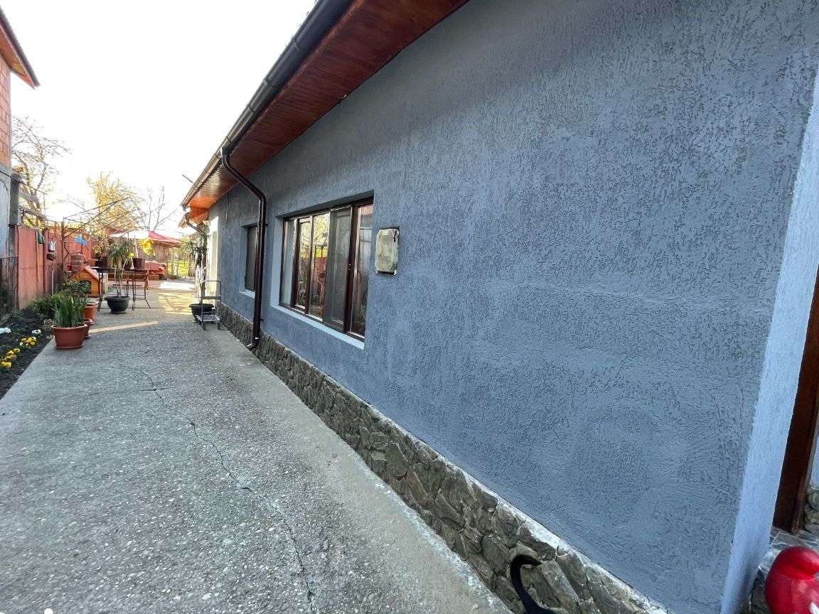 Casă + teren 1500 mp