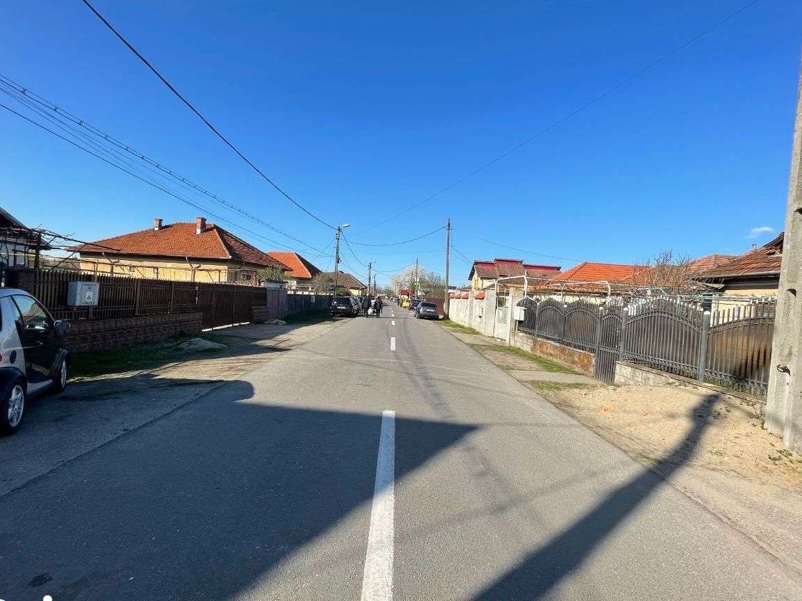 Casă + teren 1500 mp