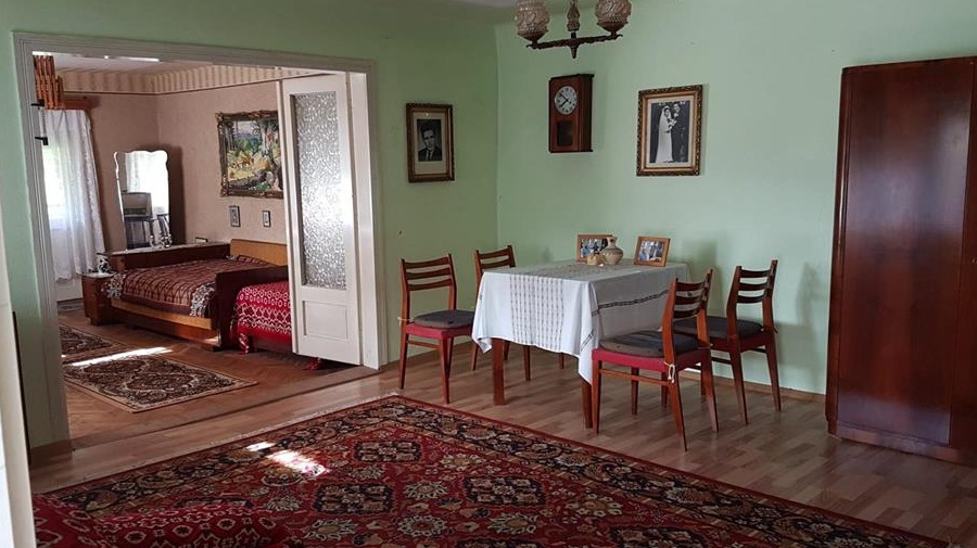 Casă + teren intravilan de vânzare în com. Ibănești