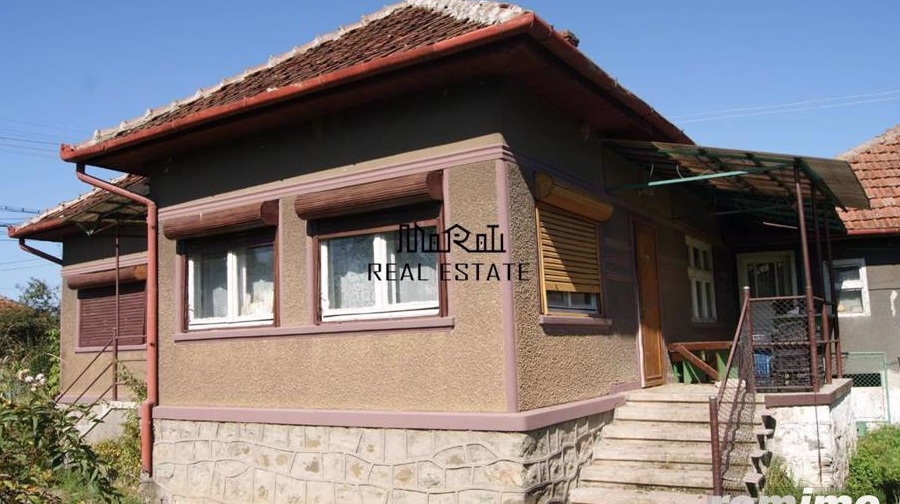 Casa traditionala 4 camere plus anexe in Brad EXCLUSIV - comision 0