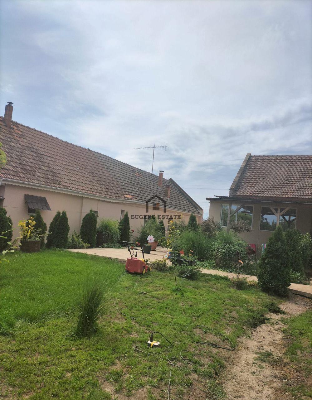 CASA VARIAS