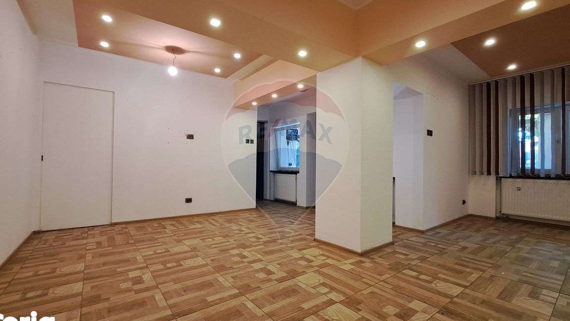 Casă / Vilă  4 camere Salaj- Humulesti