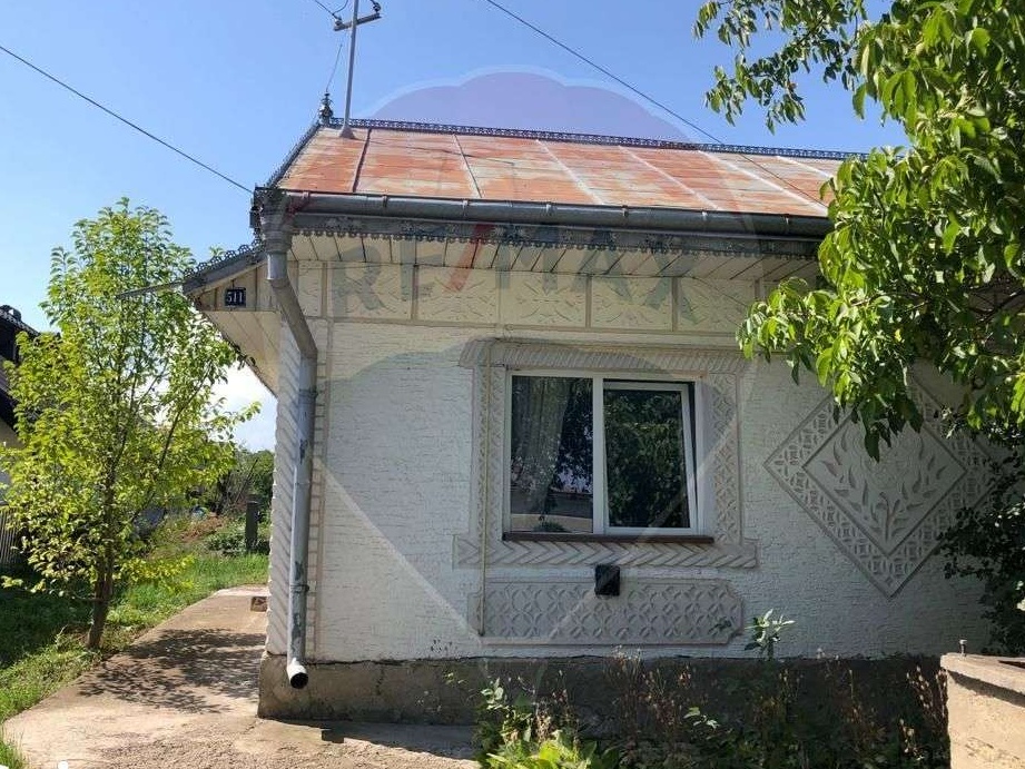 Casă / Vilă cu 1000mp teren de vânzare în Ipotești