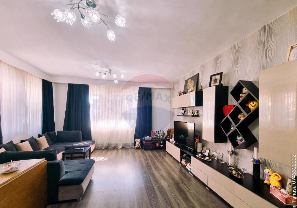 Casă / Vilă cu 6 camere de vânzare în zona Mihai Bravu