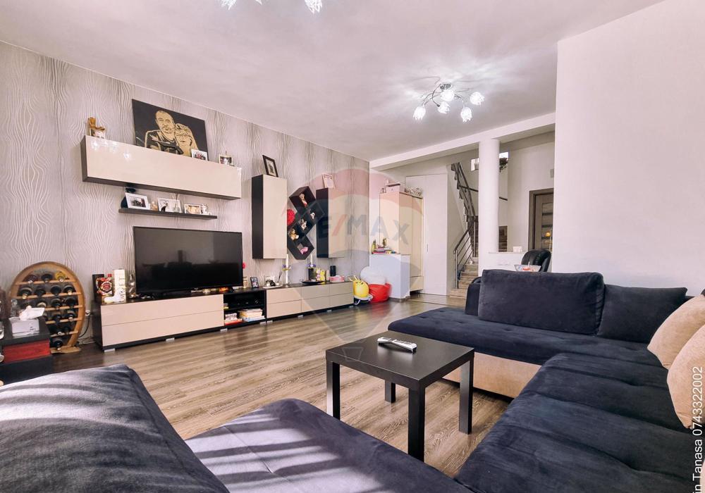 Casă / Vilă cu 6 camere de vânzare în zona Mihai Bravu