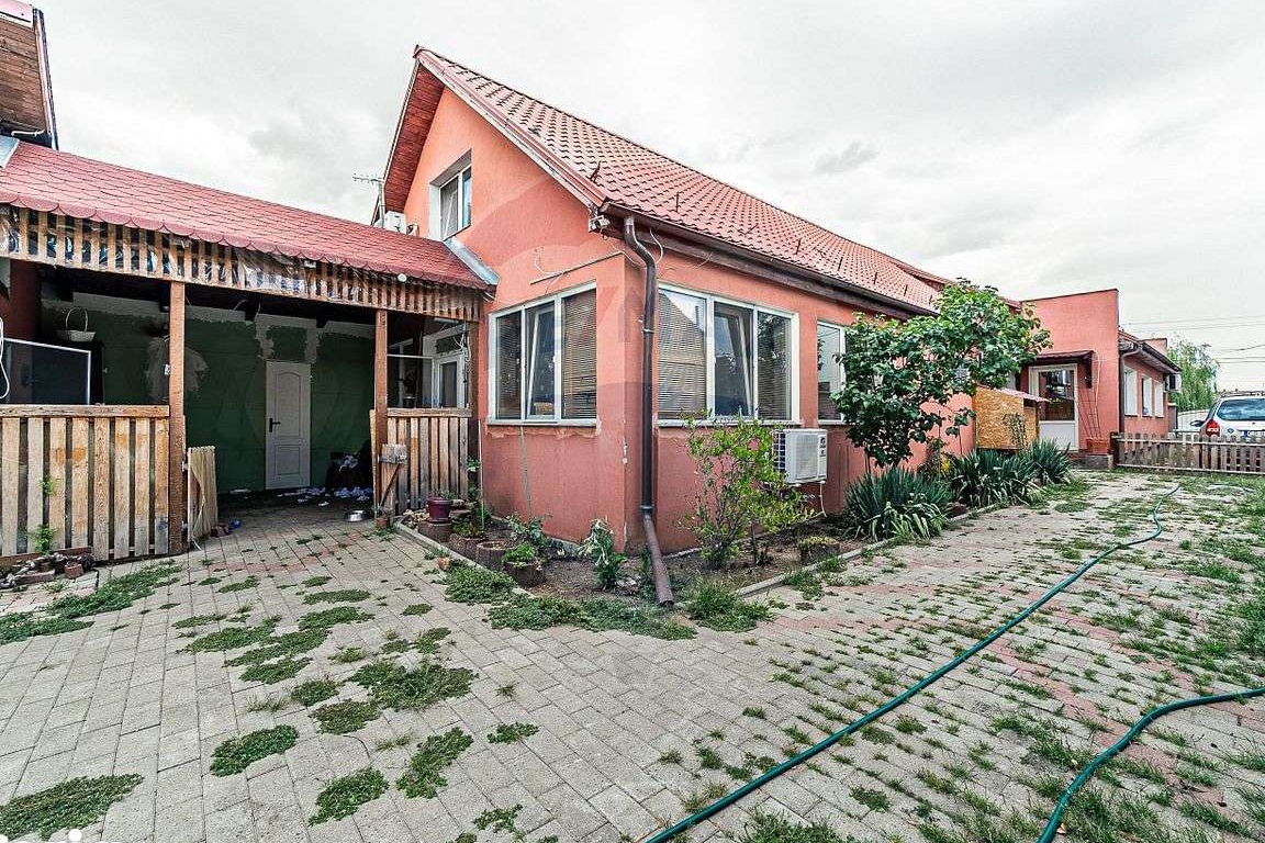 Casă / Vilă cu 7 camere de vânzare in zona Vladimirescu