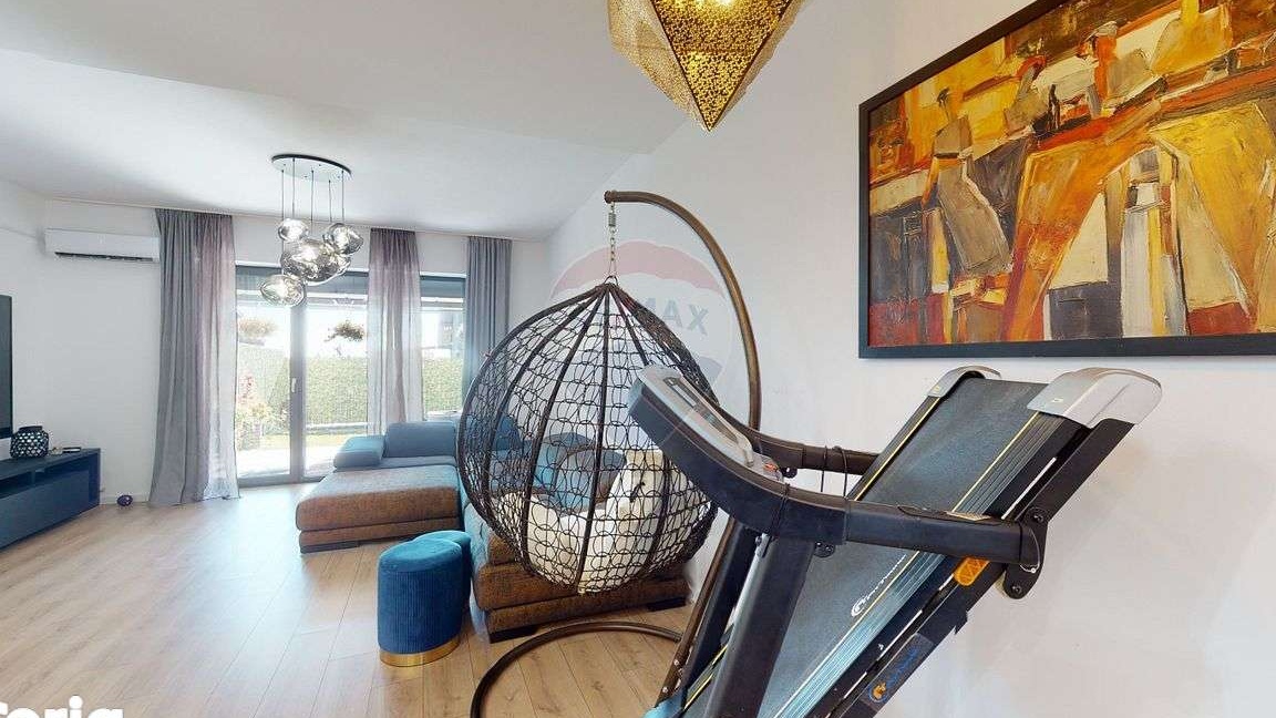 Casă / Vilă P+1+M Pipera | Parcare