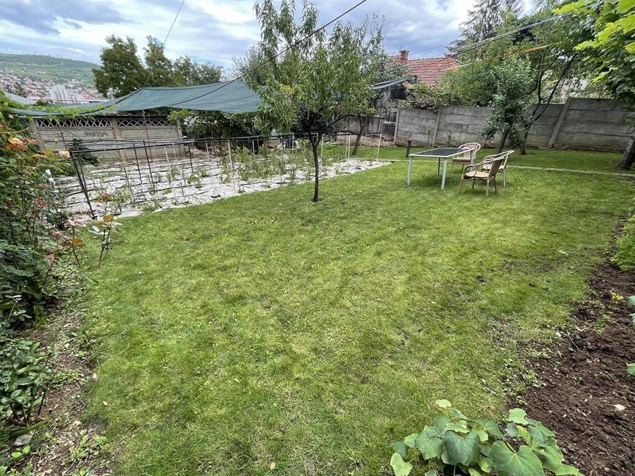 Casa+teren de vânzare Gruia