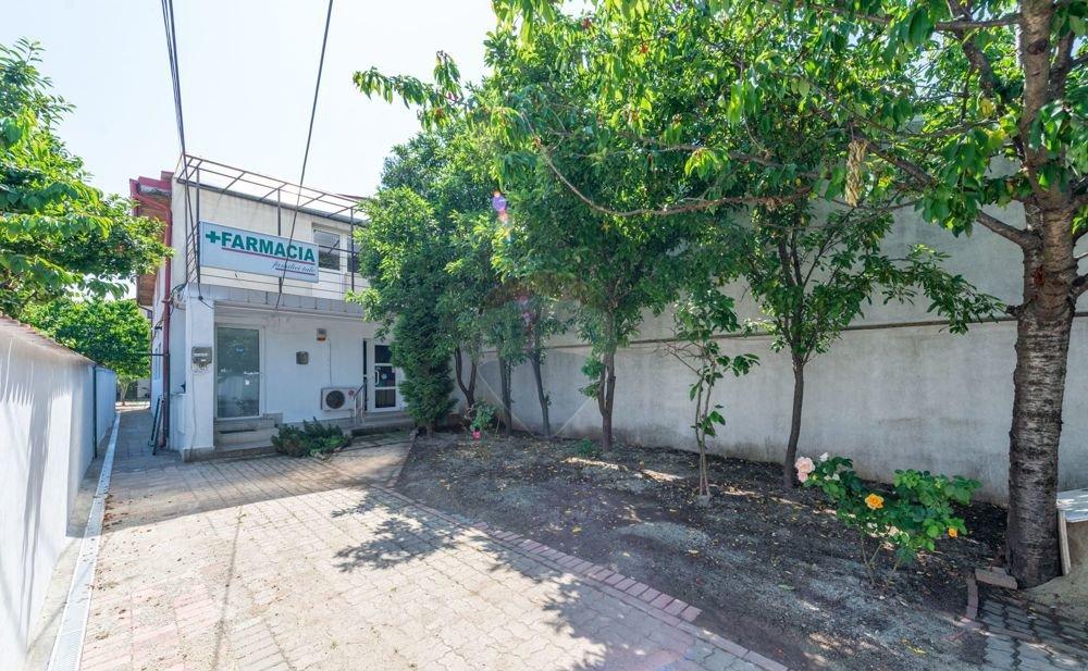 Casa/Vila 6 camere de vanzare, Spatiu comercial parter, garaj, curte
