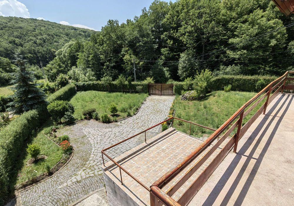 Casa/Vilă  aproape de pădure Vâlcele + 1235 m² teren 169.000 EURO