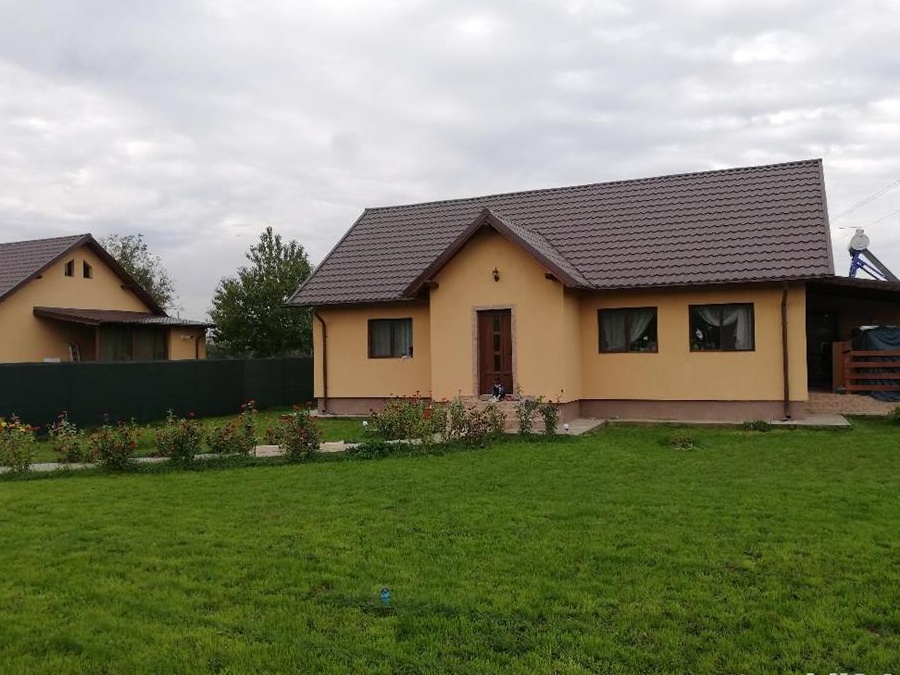 CASE NOI 109 mp la CHEIE, SĂRATA 6 km BACĂU 95000 Euro Negociabil