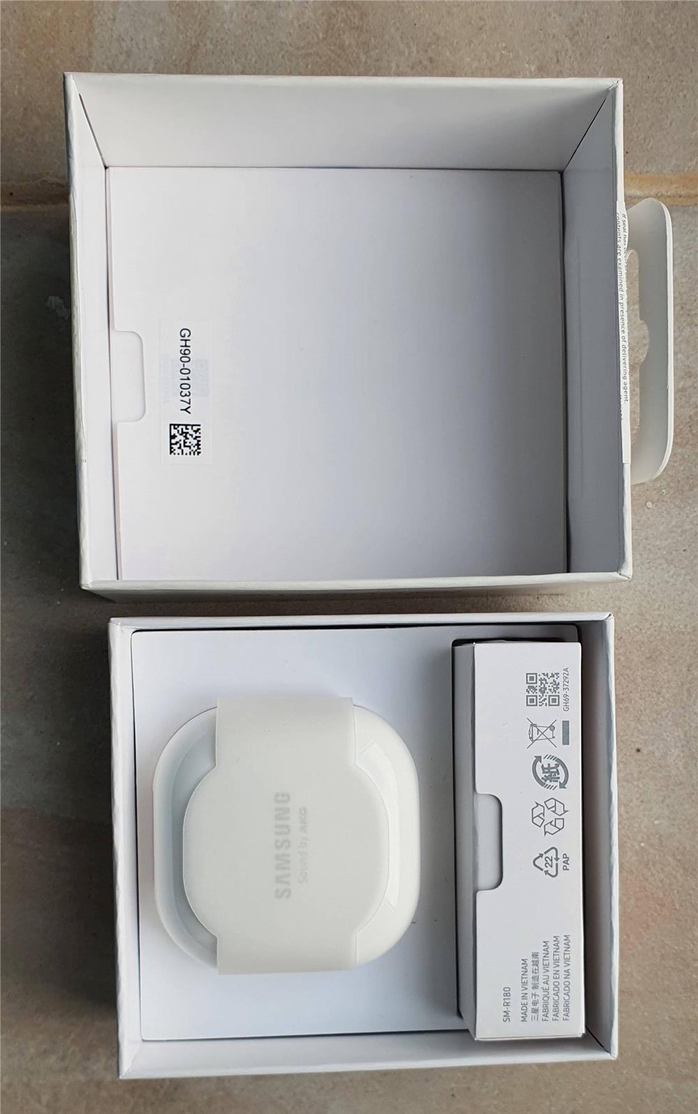 Casti bluetooth Samsung Galaxy Buds Live, Mystic White