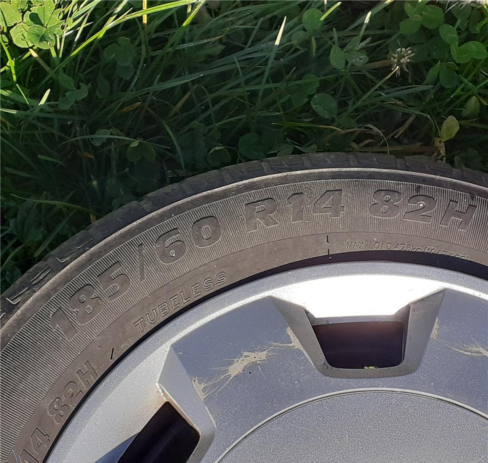 Cauciucuri cu jante