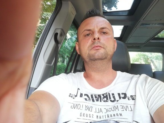 Caut de munca sofer transport persoane