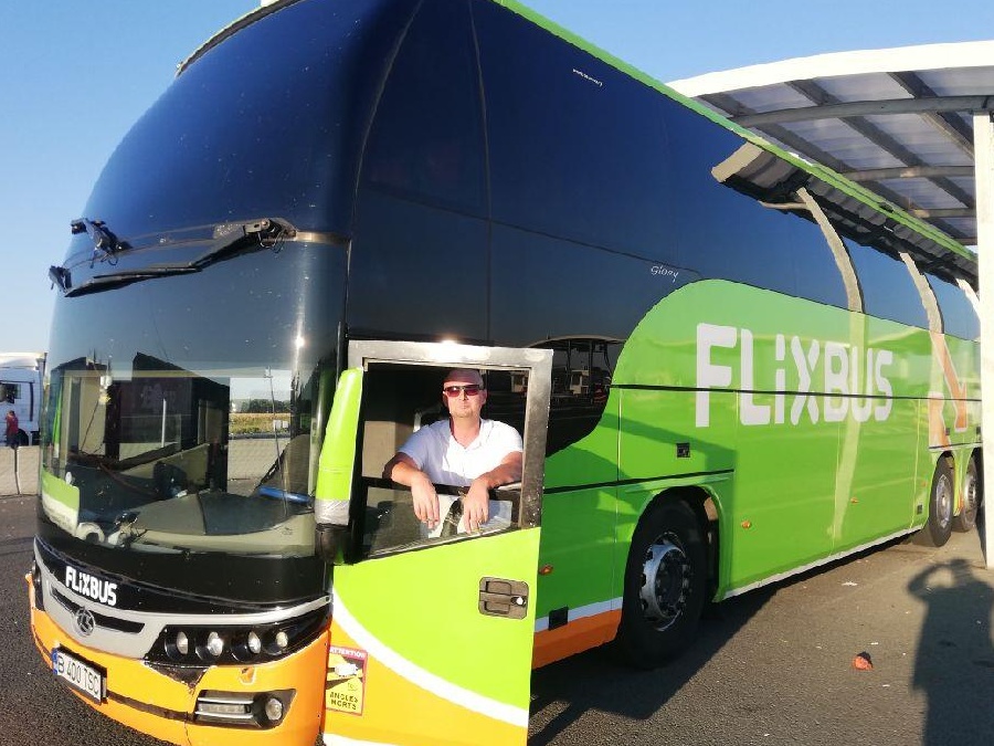 Caut de munca sofer transport persoane