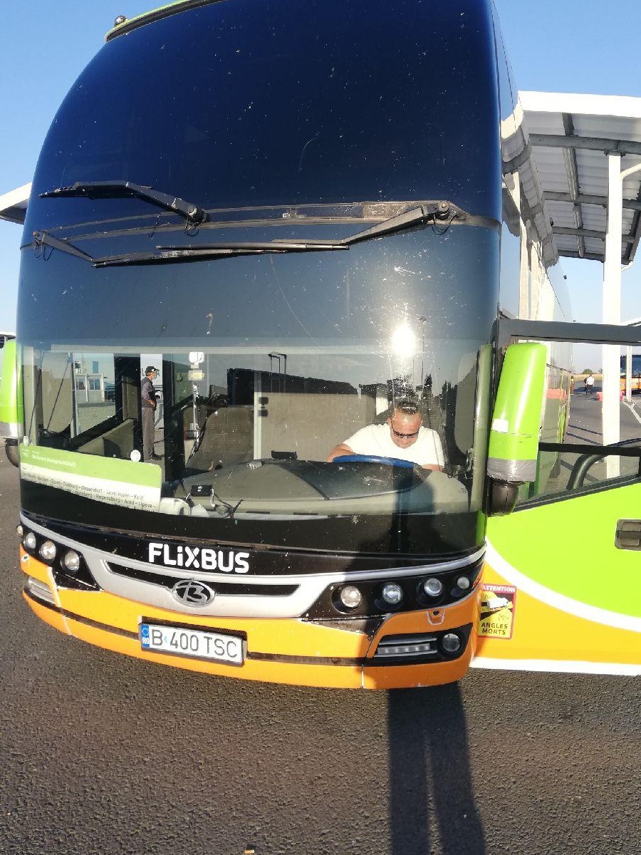 Caut de munca sofer transport persoane
