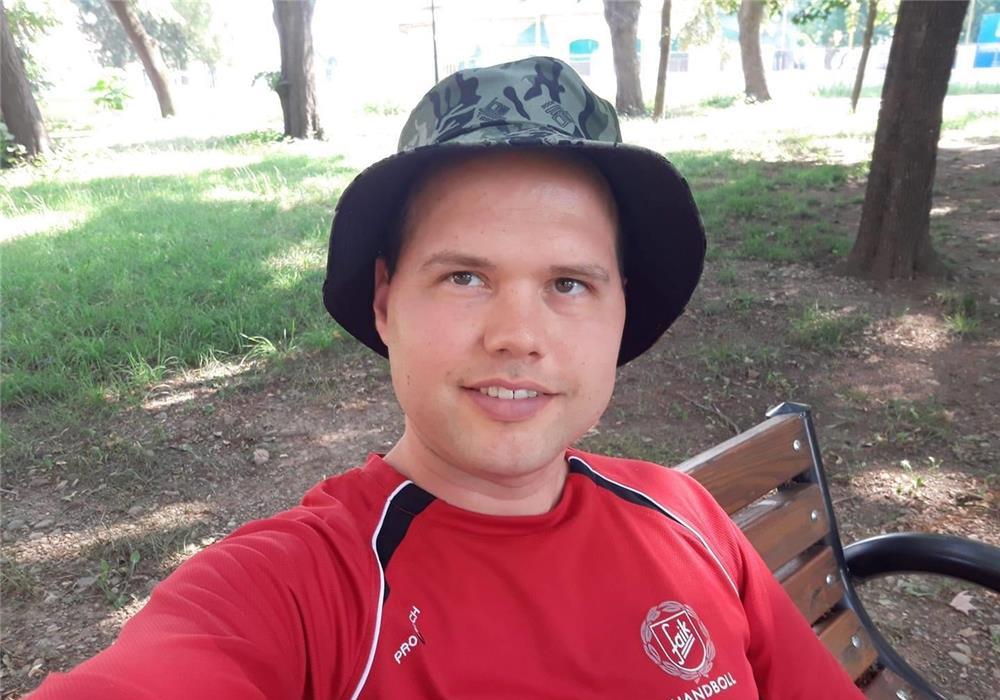 Caut și îmi doresc o relație serioasă.