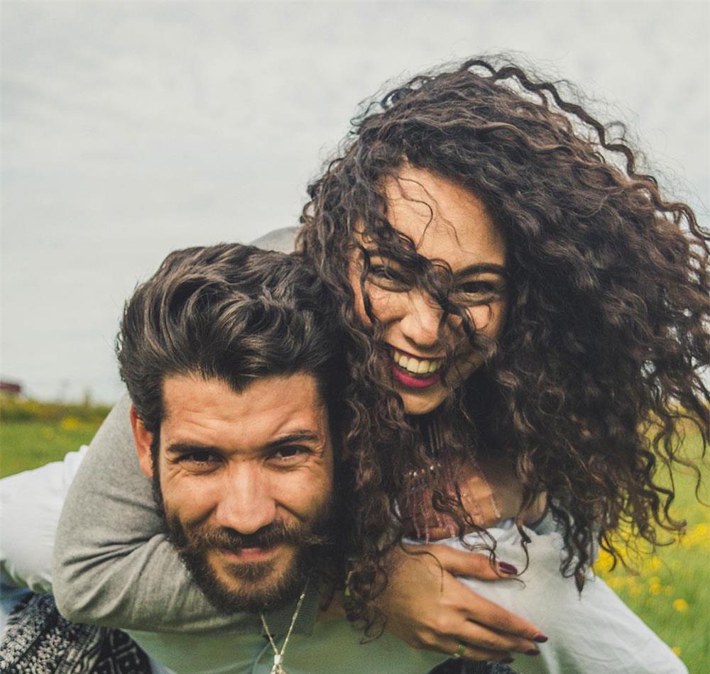 Cauti o Relatie Serioasa?