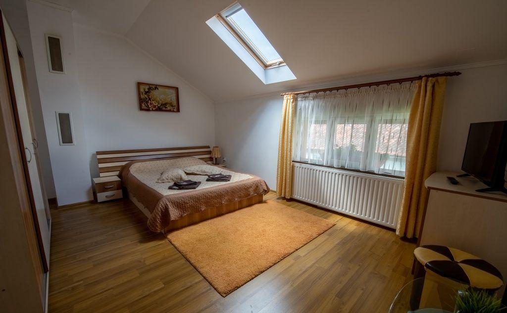 Cazare brasov,regim hotelier, 3 camere la casa ,150mp,Sacele,central
