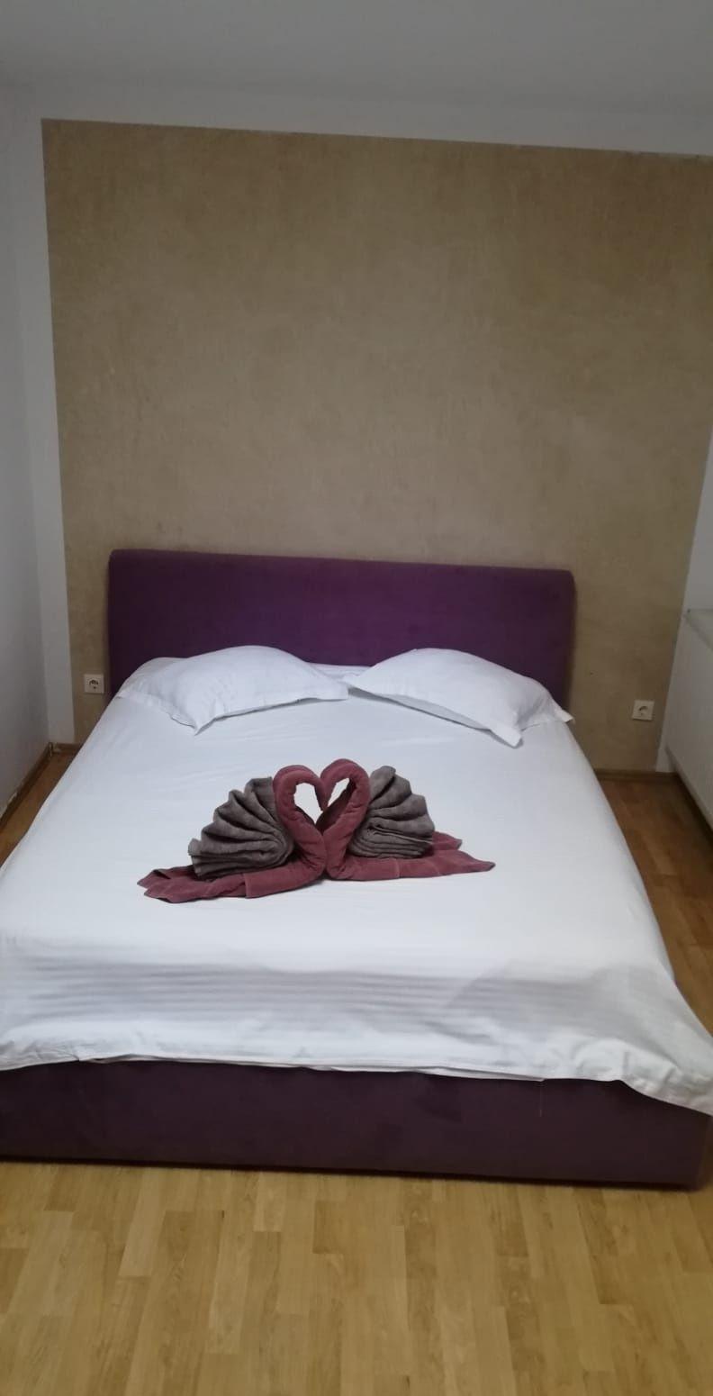 Cazare / Casă de inchiriat. Acces la foișor și grătar