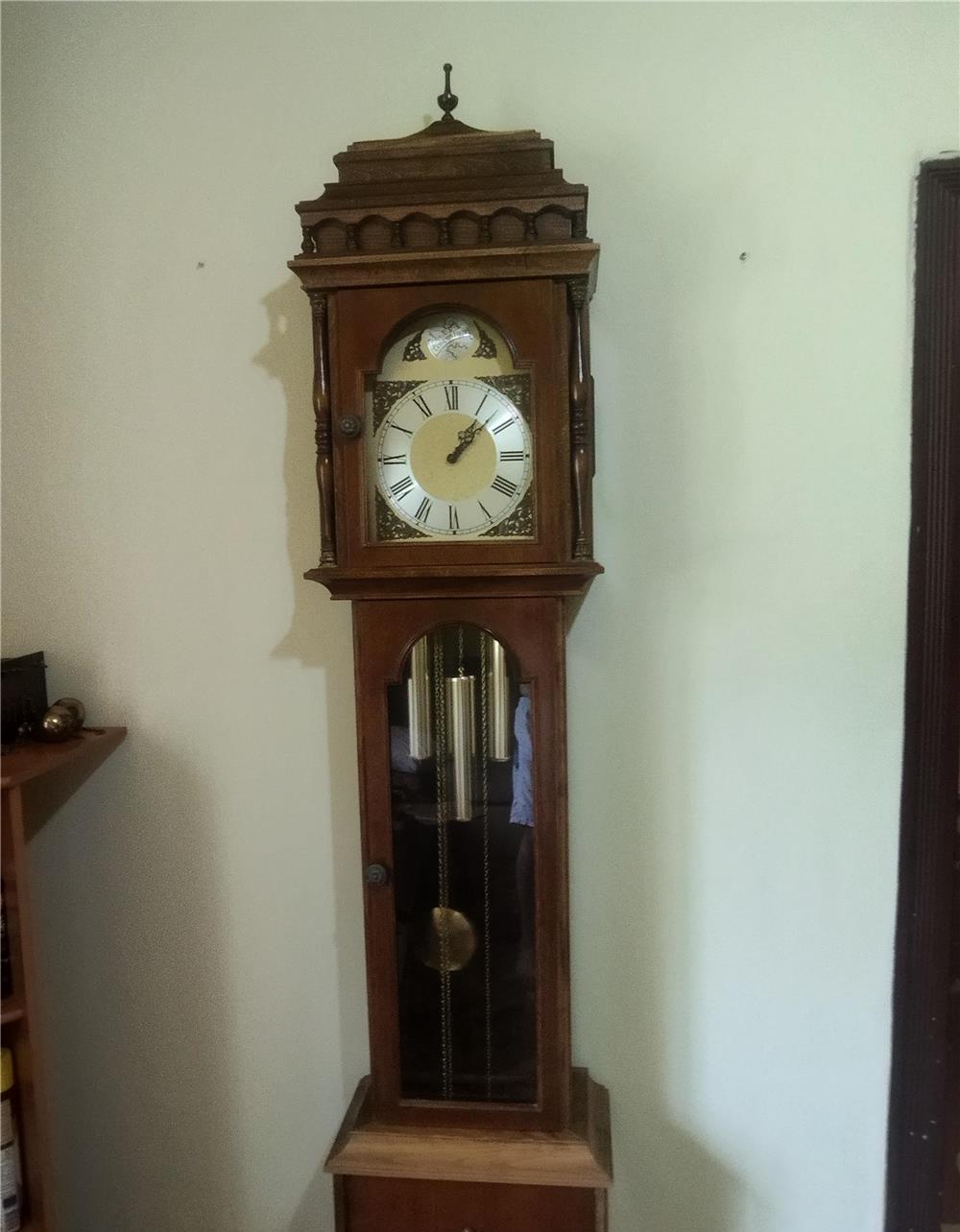 Ceas de podea cu pendul